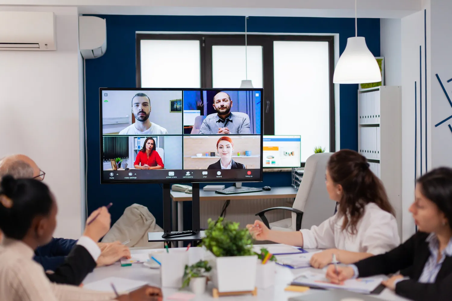 Hybrid Team Collaboration